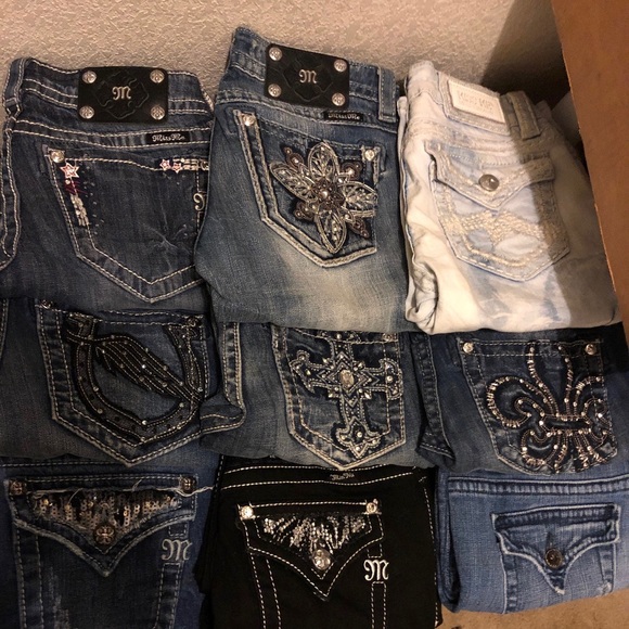 Misc pairs of size 27 Miss Me’s (ask for pricing) - Picture 1 of 4
